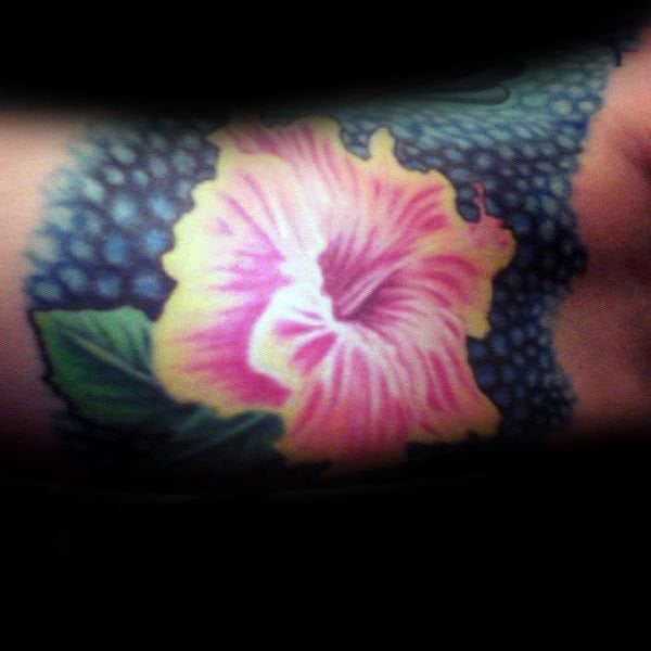 tatuaje flor de hibisco 237