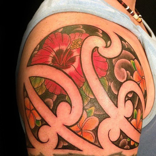 tatuaje flor de hibisco 75