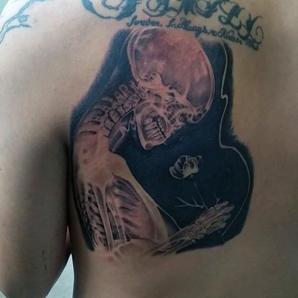 tatuaje huesos 177
