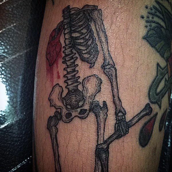 tatuaje huesos 99