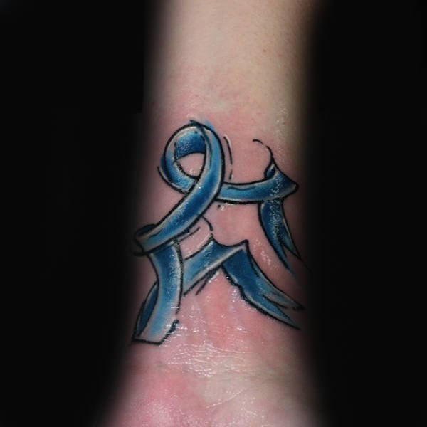 tatuaje lazo contra cancer 171