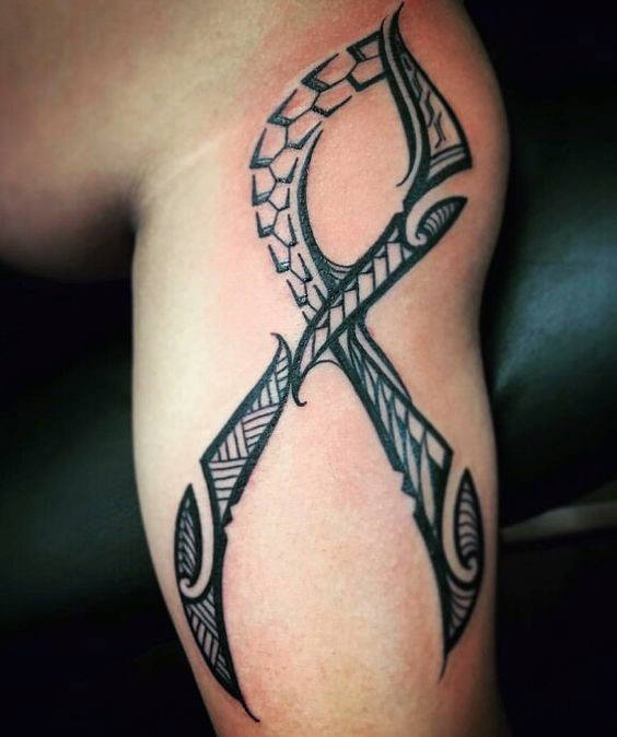 tatuaje lazo contra cancer 63