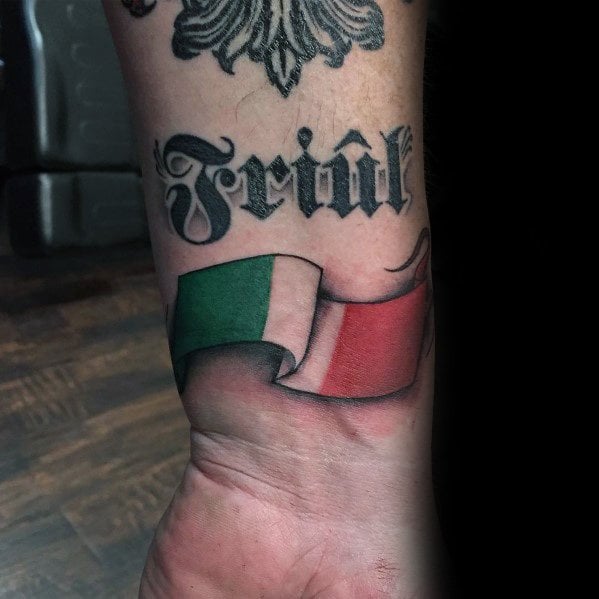 tatuaje bandera italiana 05