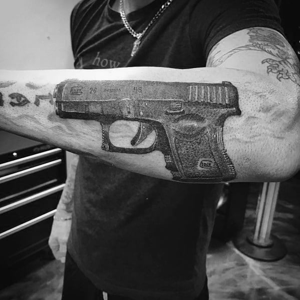 tatuaje pistola glock 23