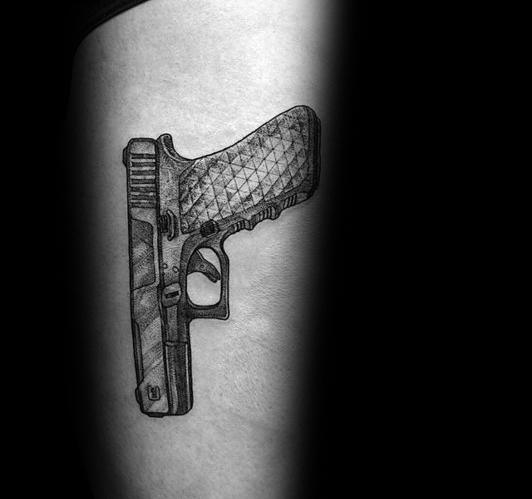 tatuaje pistola glock 83