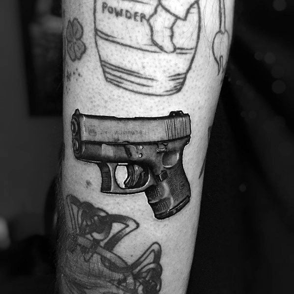 tatuaje pistola glock 97