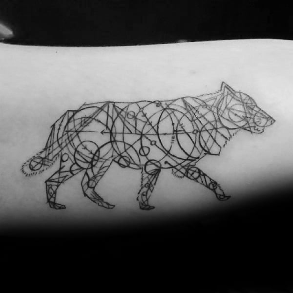 tatuaje lobo geometrico 11