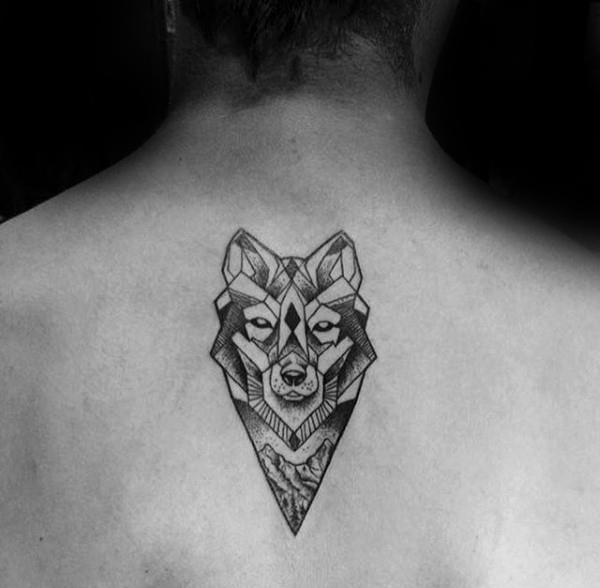 tatuaje lobo geometrico 149