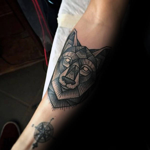 tatuaje lobo geometrico 39