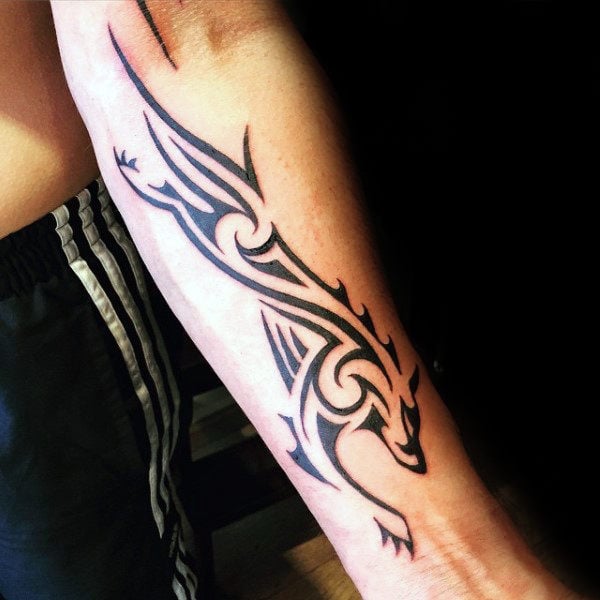 tatuaje lobo tribal 19