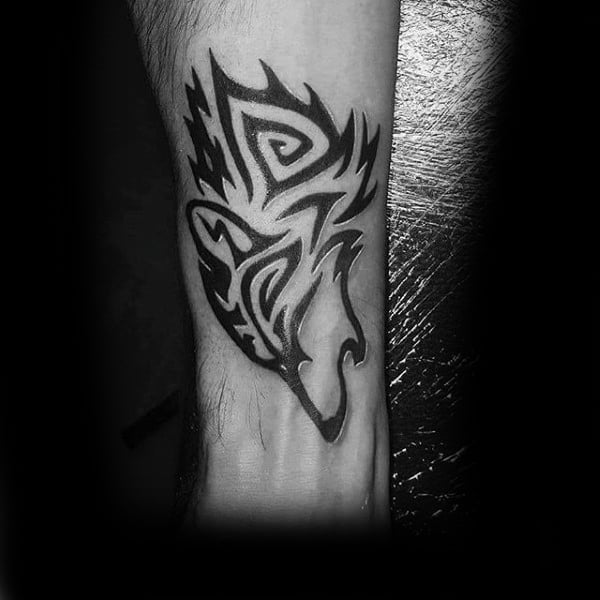 tatuaje lobo tribal 61