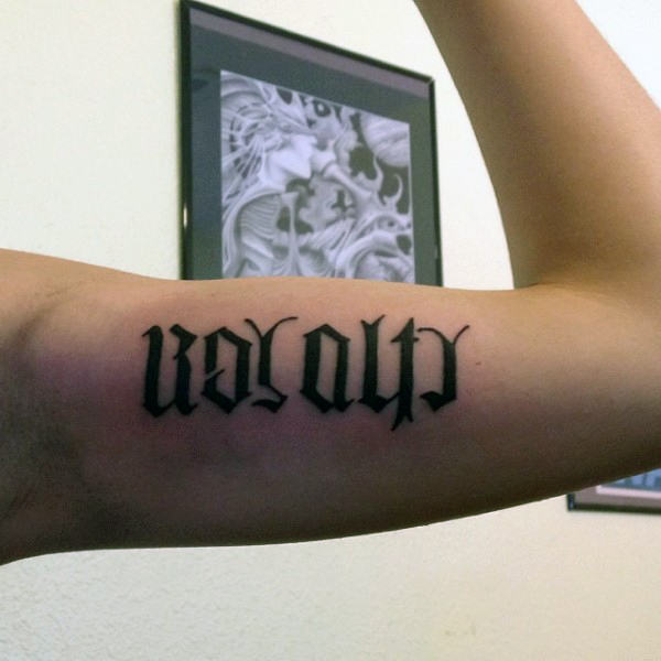 tatuaje palabra ambigrama 01
