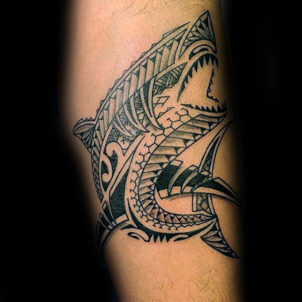 tatuaje tiburon tribal 09