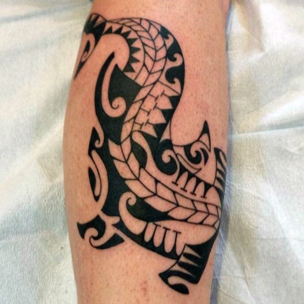 tatuaje tiburon tribal 19