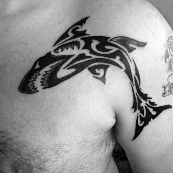 tatuaje tiburon tribal 31