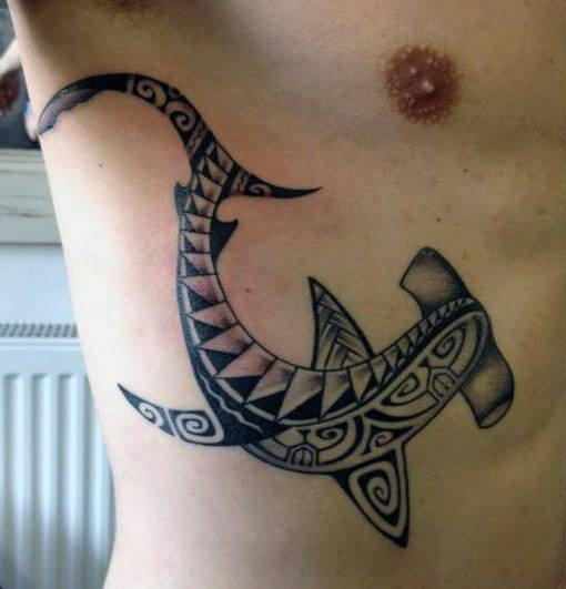 tatuaje tiburon tribal 51