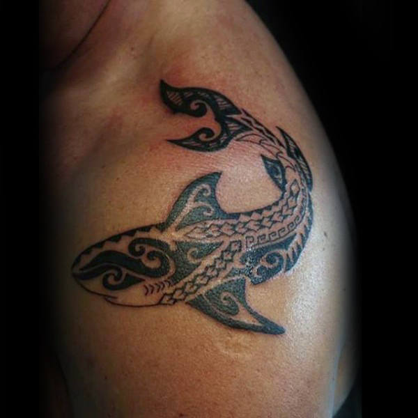 tatuaje tiburon tribal 53