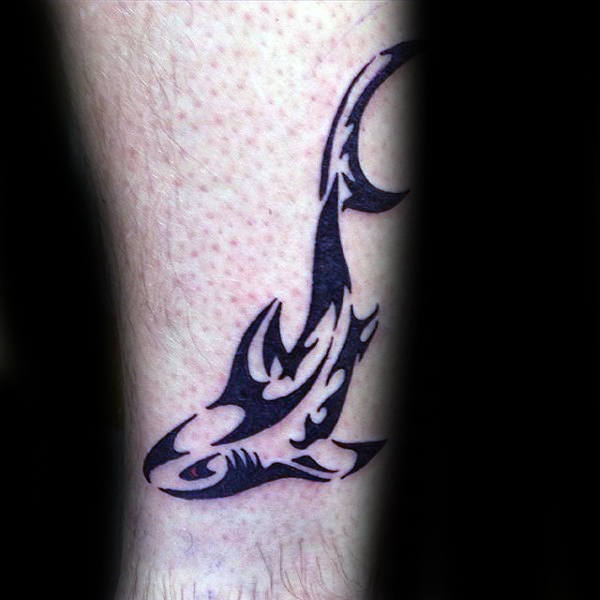 tatuaje tiburon tribal 59