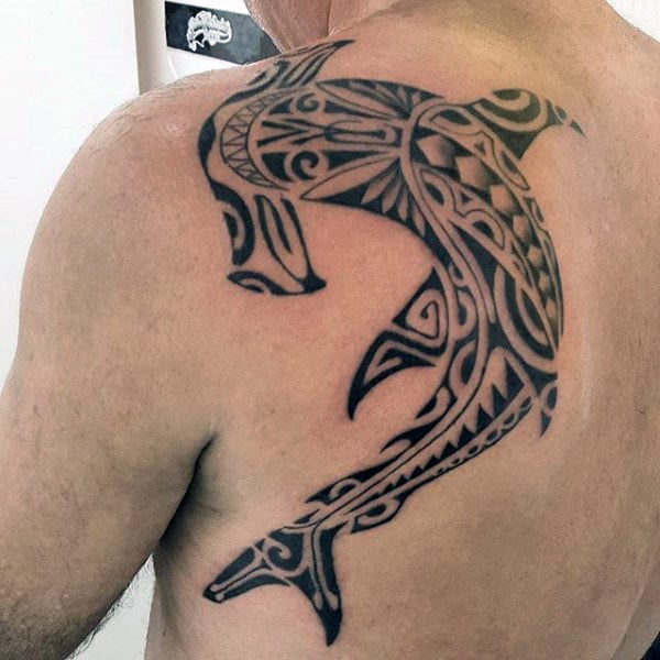 tatuaje tiburon tribal 69