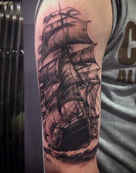 tatuaje barco 13
