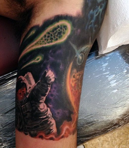 tatuaje espacio sideral 64