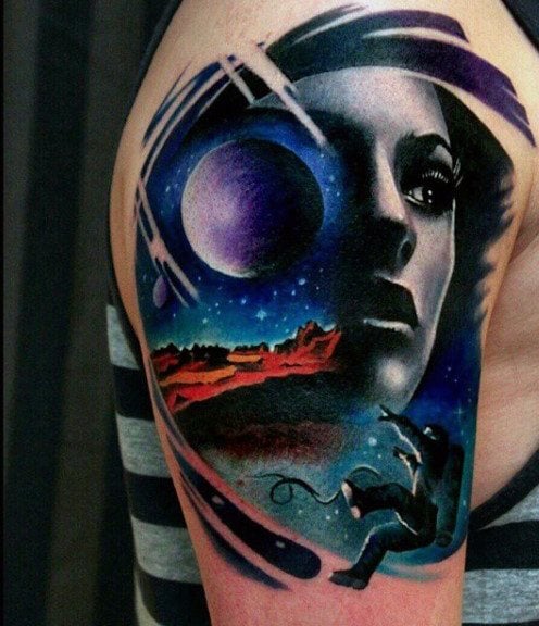 tatuaje espacio sideral 82