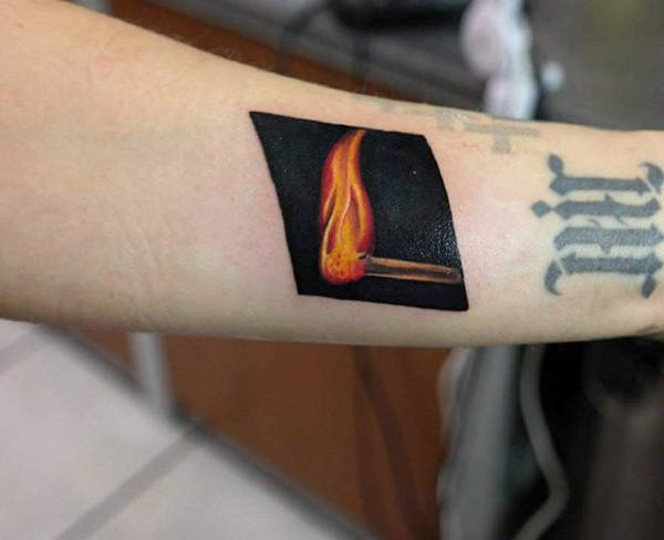 tatuaje llama fuego 28