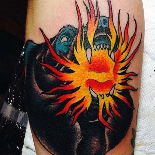 tatuaje llama fuego 37