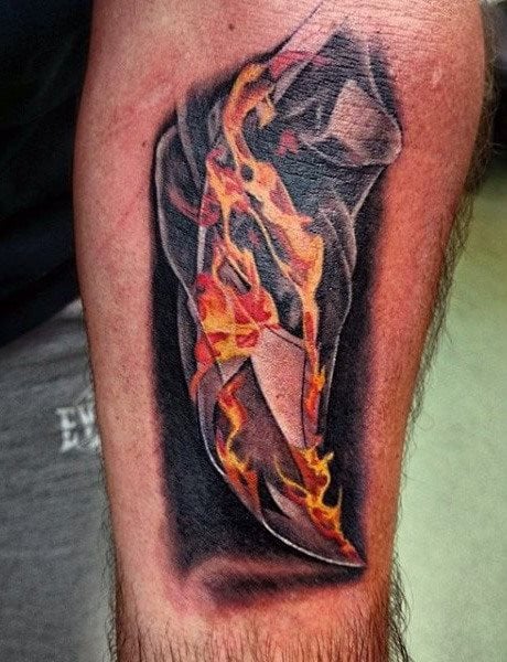 tatuaje llama fuego 82