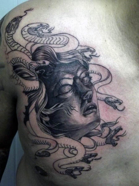 tatuaje medusa 217