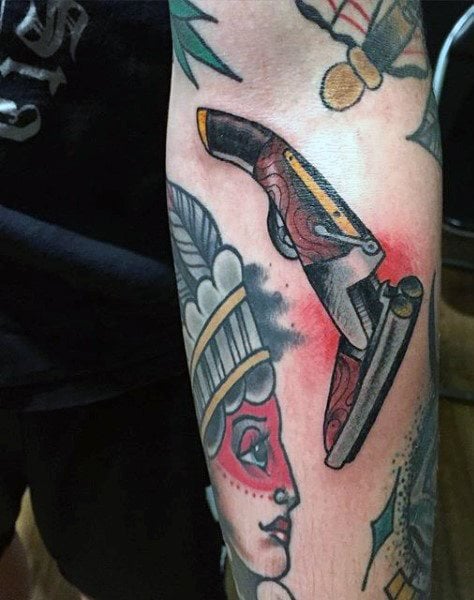 tatuaje pistola 28