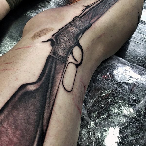 tatuaje pistola 49