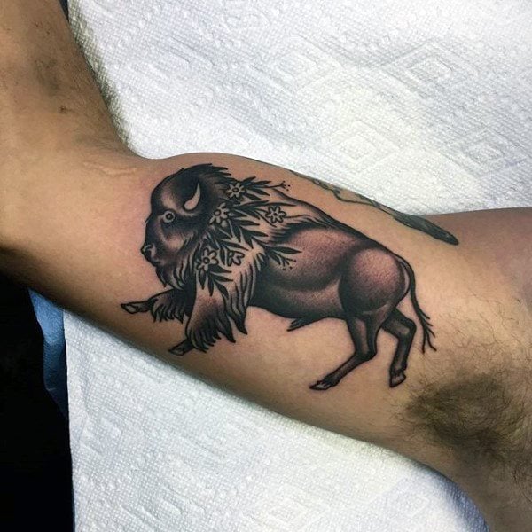 tatuaje bisonte 61