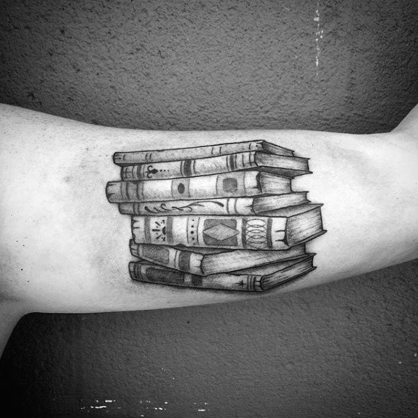 tatuaje libros 49