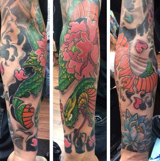 tatuaje flor de loto 163