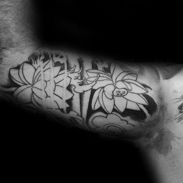tatuaje flor de loto 178