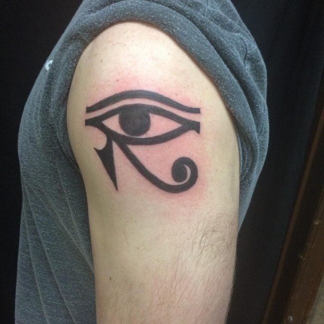 tatuaje ojo de ra 112