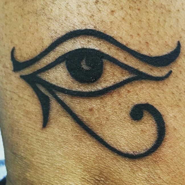 tatuaje ojo de ra 319
