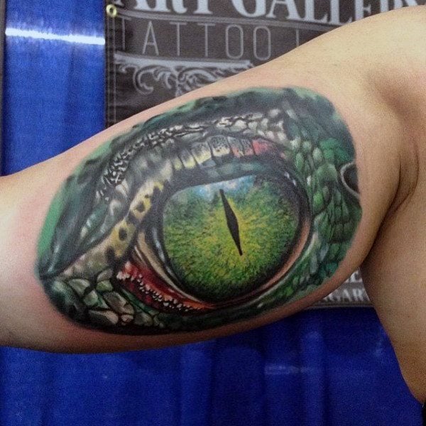 tatuaje cocodrilo caiman 136