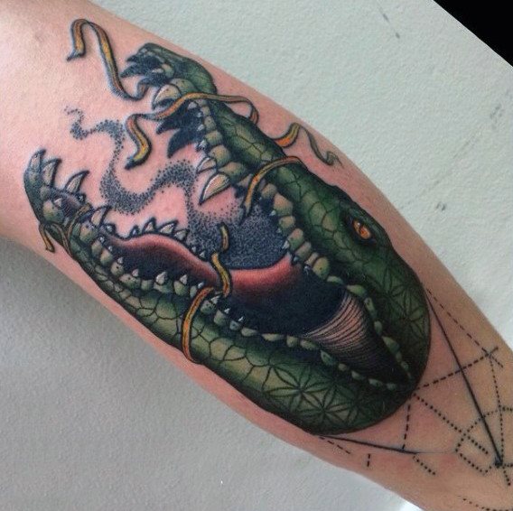 tatuaje cocodrilo caiman 148