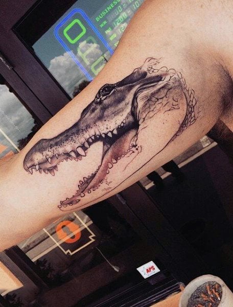 tatuaje cocodrilo caiman 154