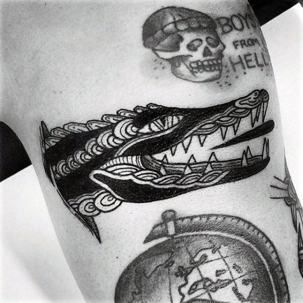 tatuaje cocodrilo caiman 178