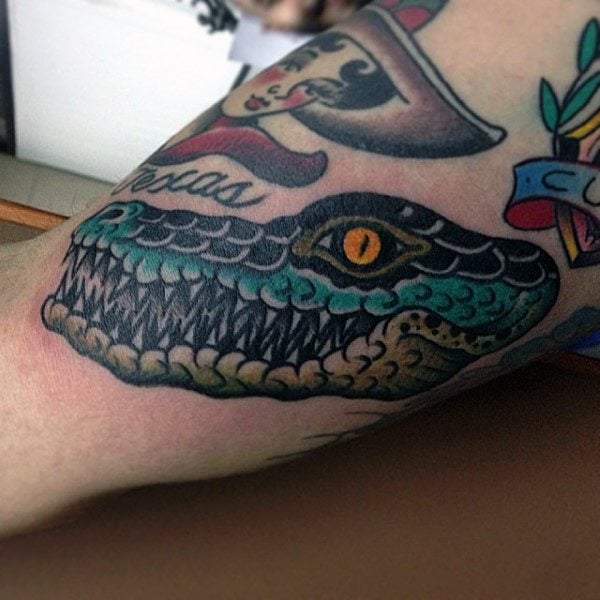tatuaje cocodrilo caiman 70