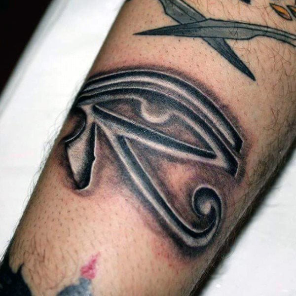 tatuaje ojo de horus 25