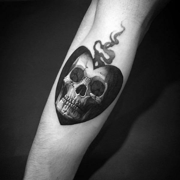 tatuaje gotico 77