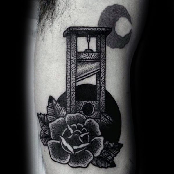 tatuaje guillotina 21