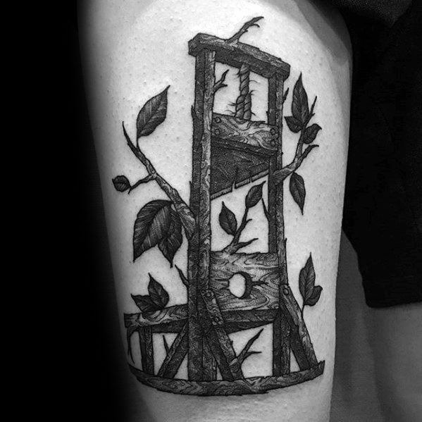 tatuaje guillotina 83