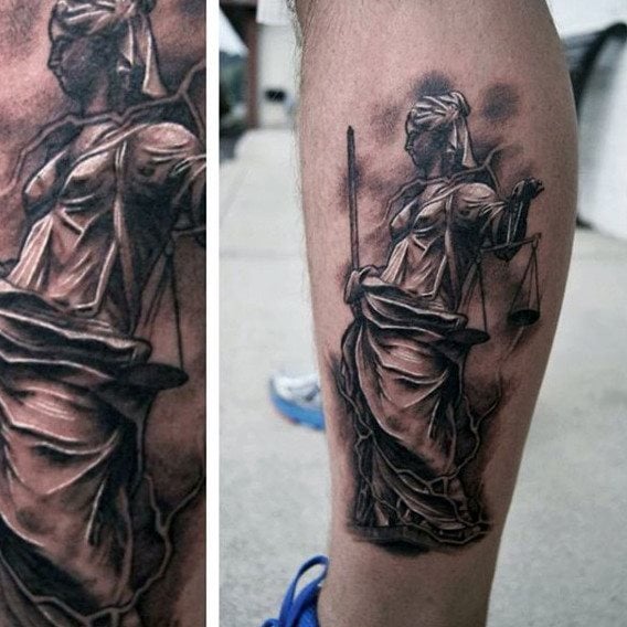 tatuaje dama justicia simbolo 42