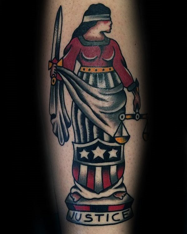tatuaje dama justicia simbolo 46