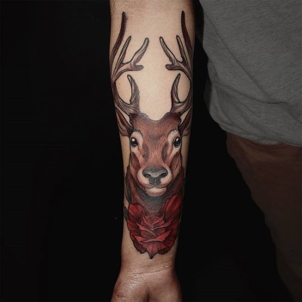 tatuaje ciervo 44